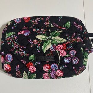 Vera Bradley Retired Winter Berry pattern Cosmetic Bag
